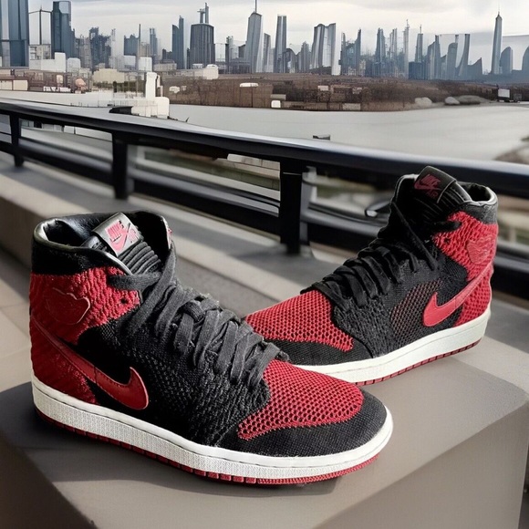 Air Jordan 1 Retro High OG Flyknit "Bred" sneakers - Picture 5 of 16
